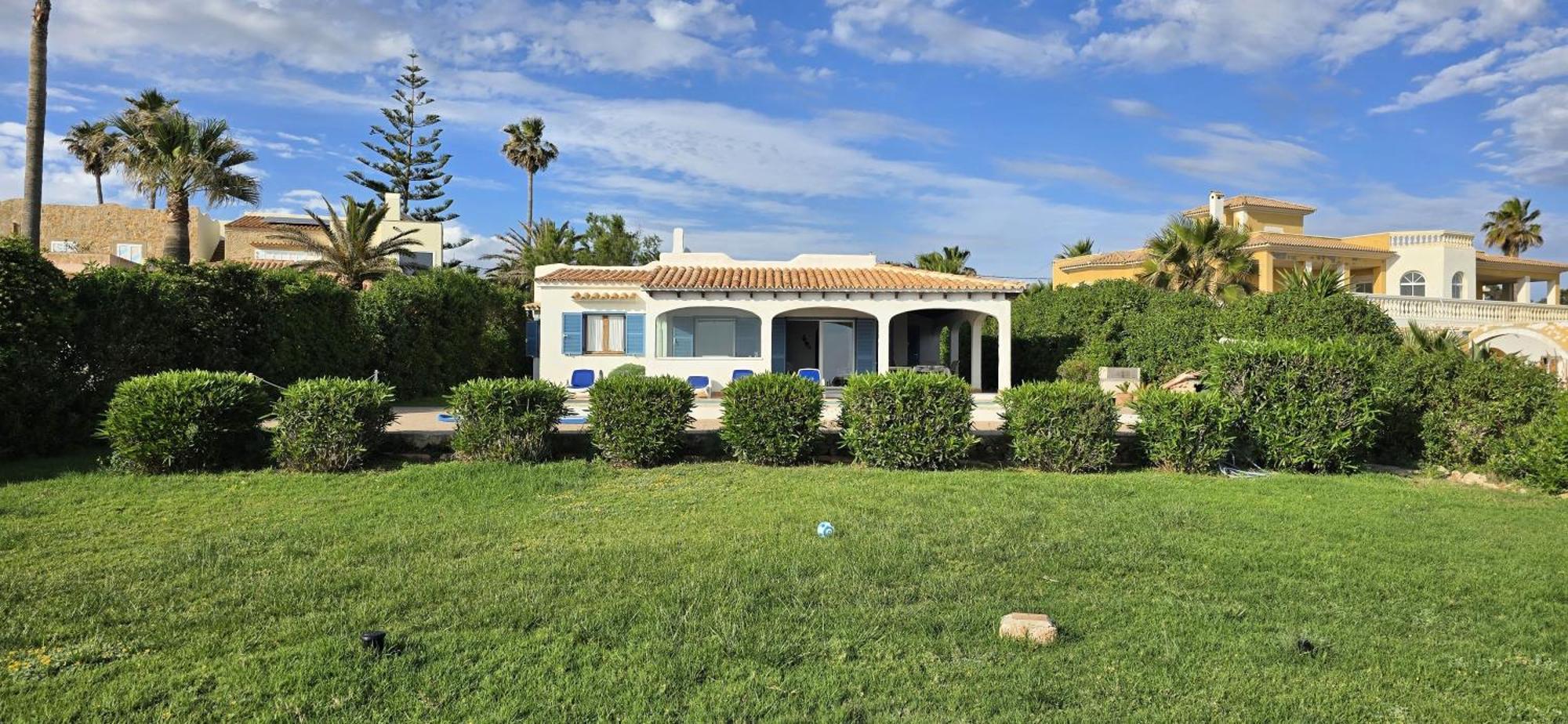 VILLA HELIOS Villa en Cala Pi con vistas despejadas Exterior foto